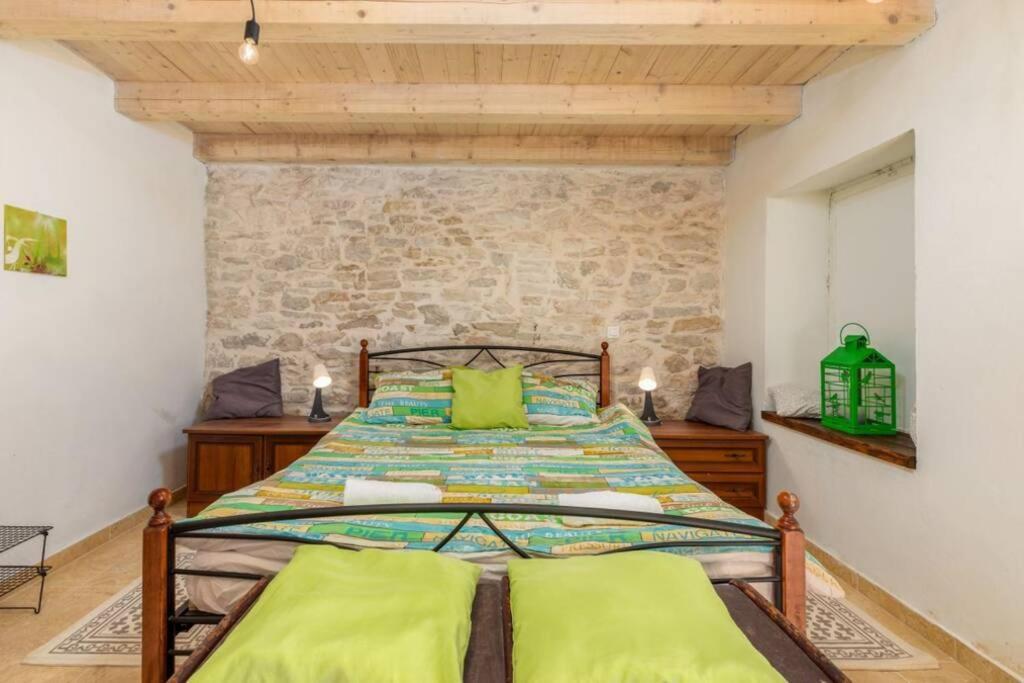 Casa Di Pietra Matelici Vila Divšići Exterior foto